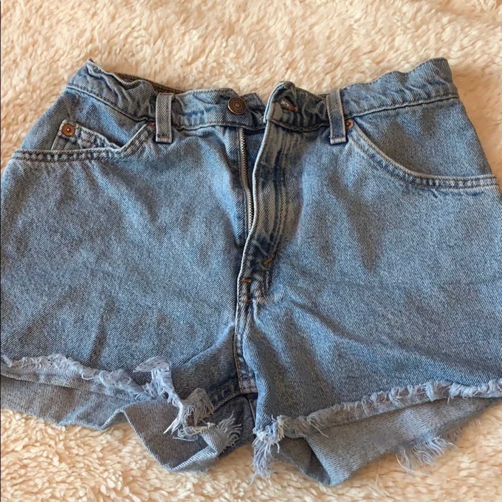Cropped Levi Short